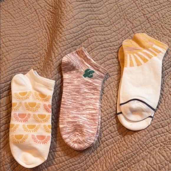 Colorful Patterned Ankle Socks Set - Picture 1 of 1